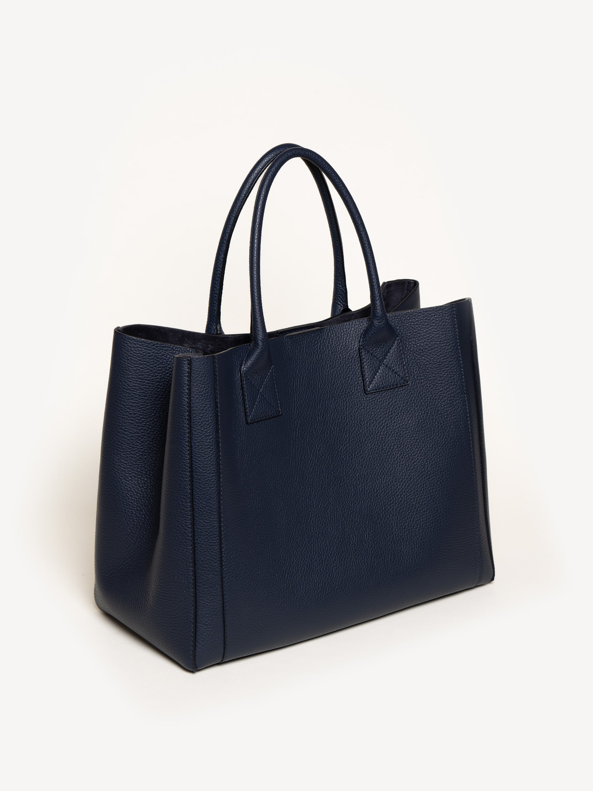 v_11050_02_Hover_New_TheElenaT