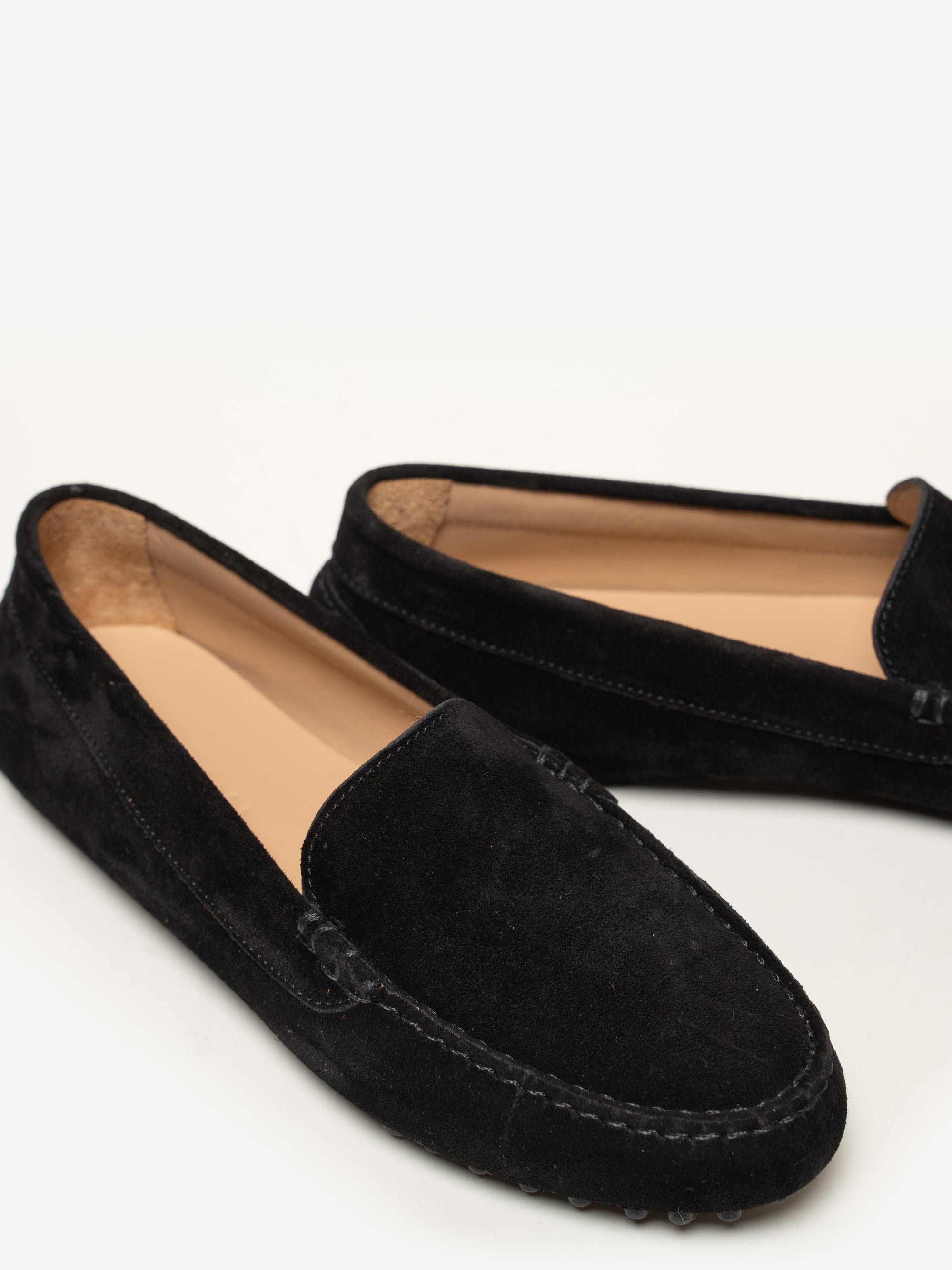 The Felize Suede Suede Moccasin Black with Black Pegs M.Gemi