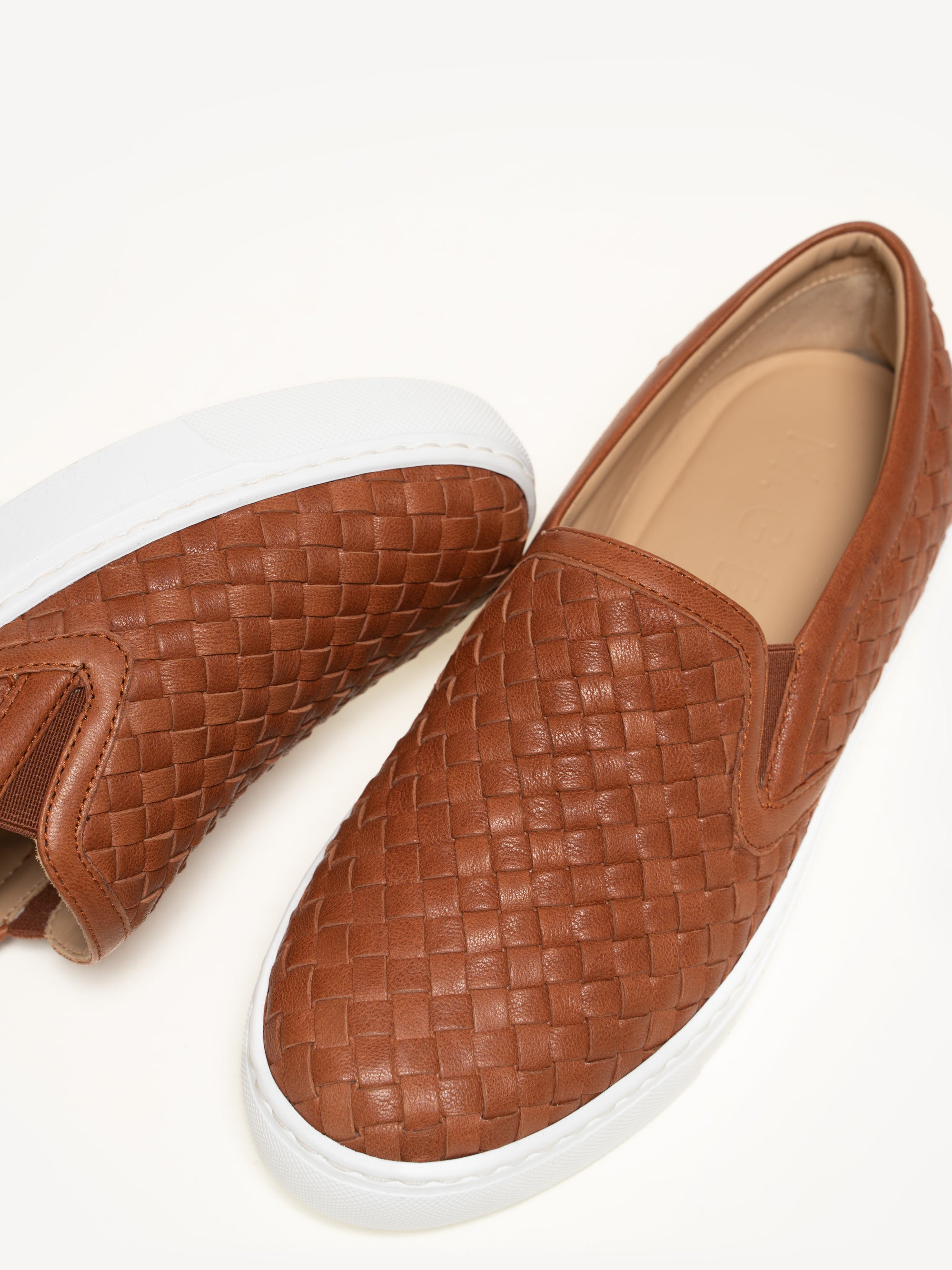M gemi slip on sneakers outlet