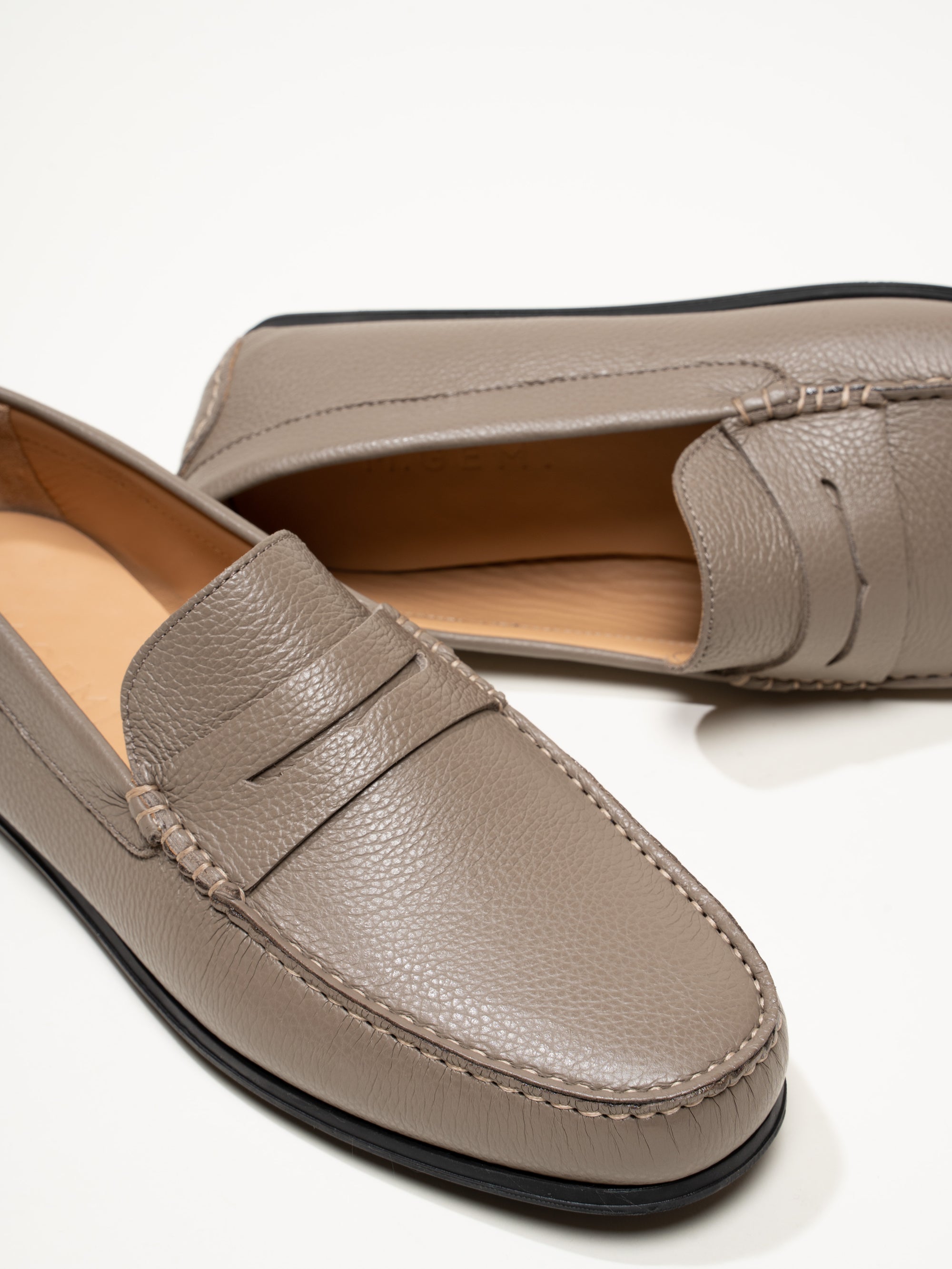 M.Gemi The Pastoso Uomo driving loafers 43 moccasin leather classic preppy The Pastoso Uomo - Navy - Tumbled Leather - M.Gemi main image 3