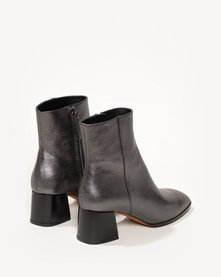 M. Gemi The Cristina 10 US Dark Gunmetal Nappa