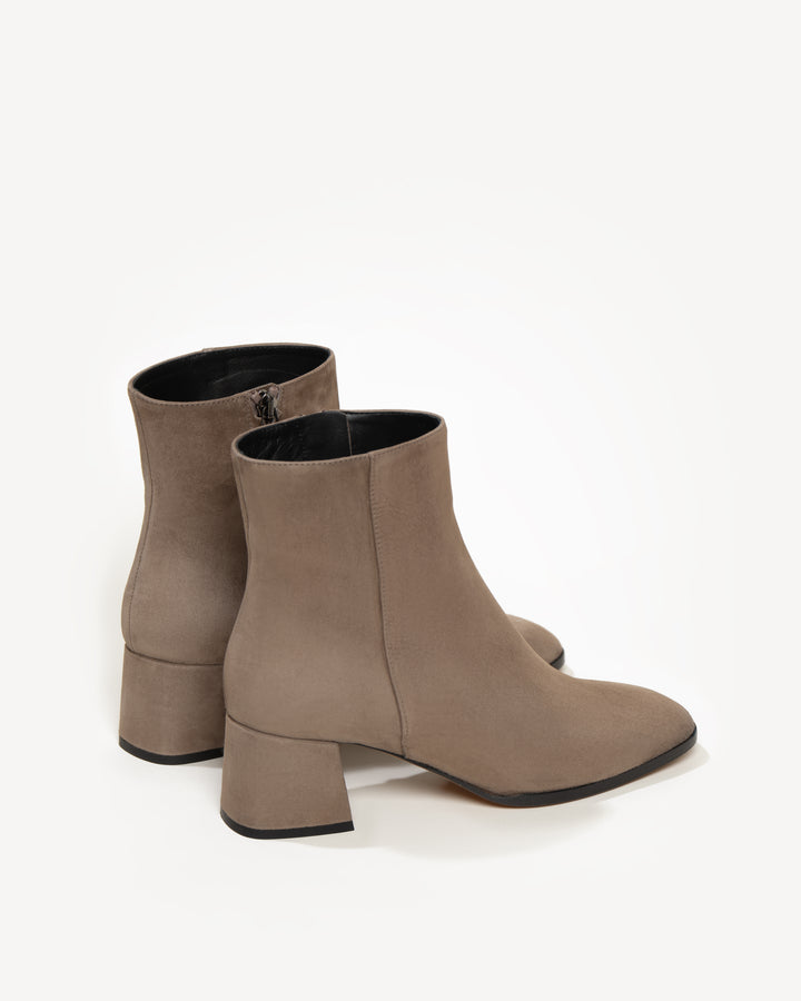 M. Gemi The Cristina 5 US Mushroom Suede