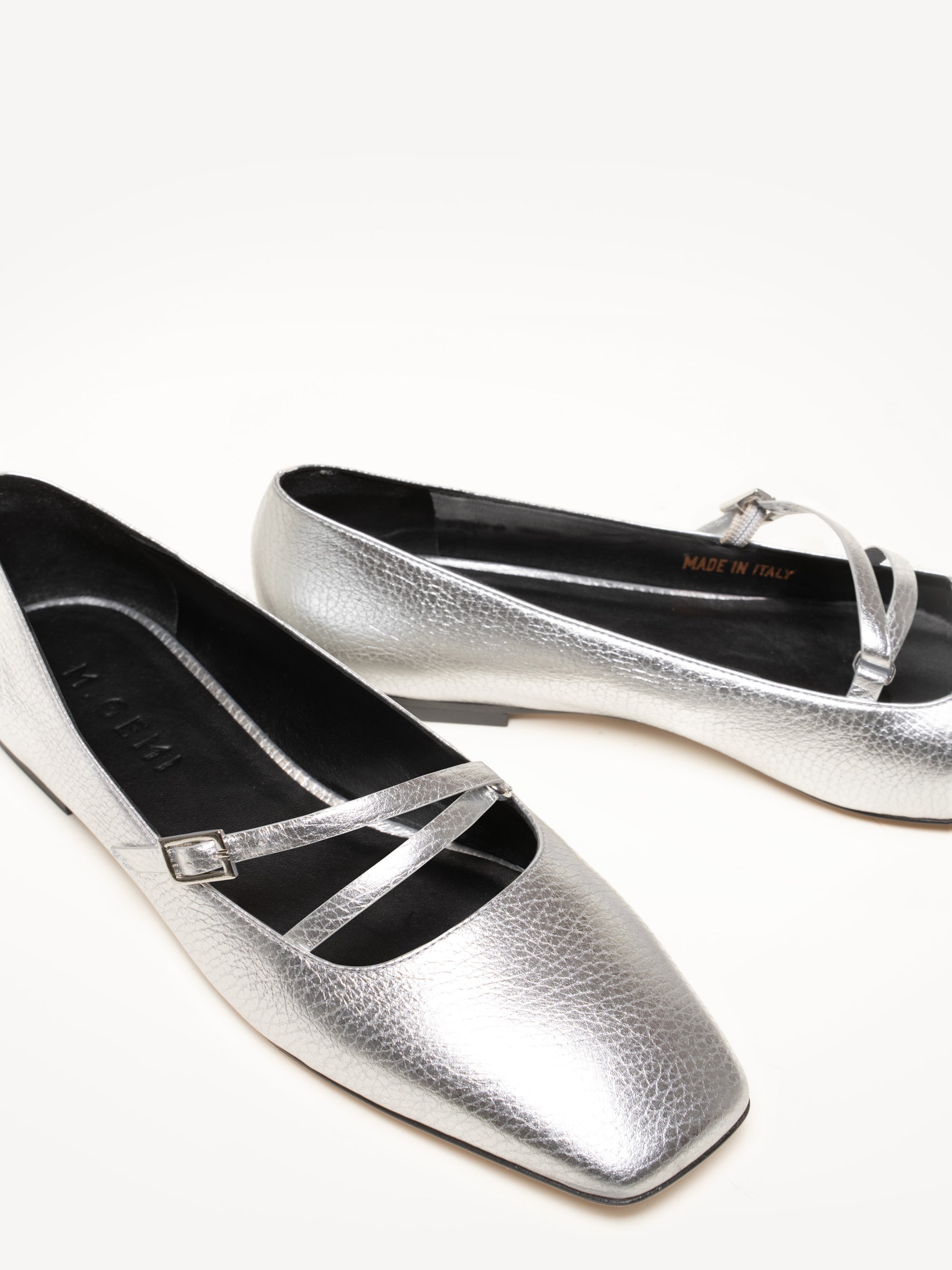 The Zoe - Silver - Metallic Tumbled Leather - M.Gemi