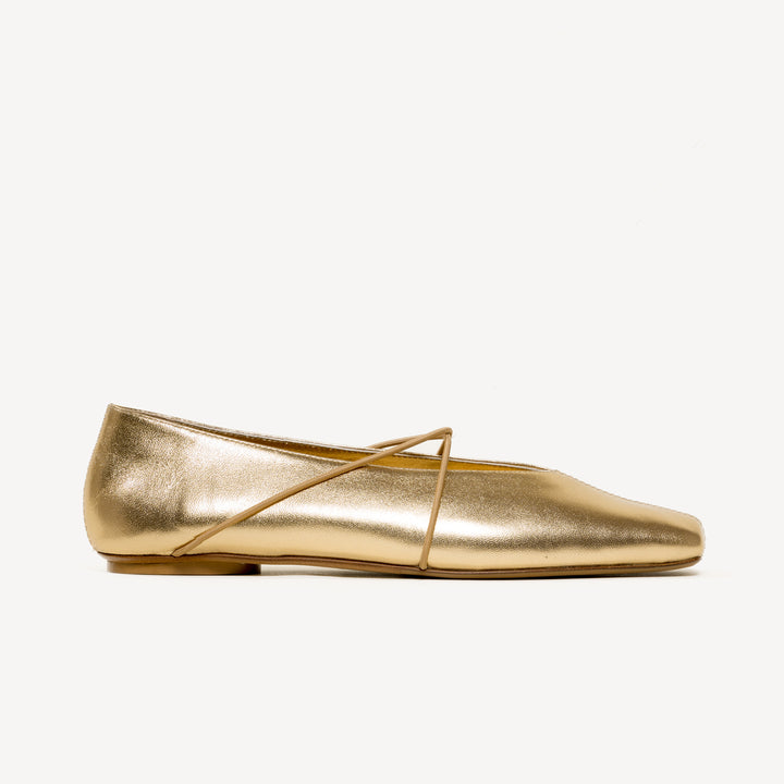 The Una Women's Flats, Size 43 in Gold Nappa by M.Gemi The Una Women's Flats, Size 43 in Gold Nappa by M.Gemi