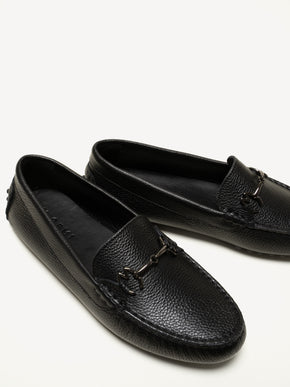 めい The Felize Suede - Suede Moccasin - Midnight Blue with Black Pegs