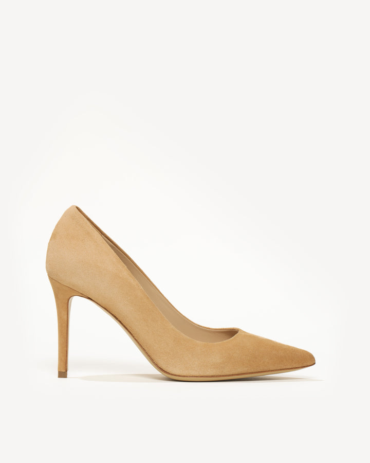 Italian court shoes shop
