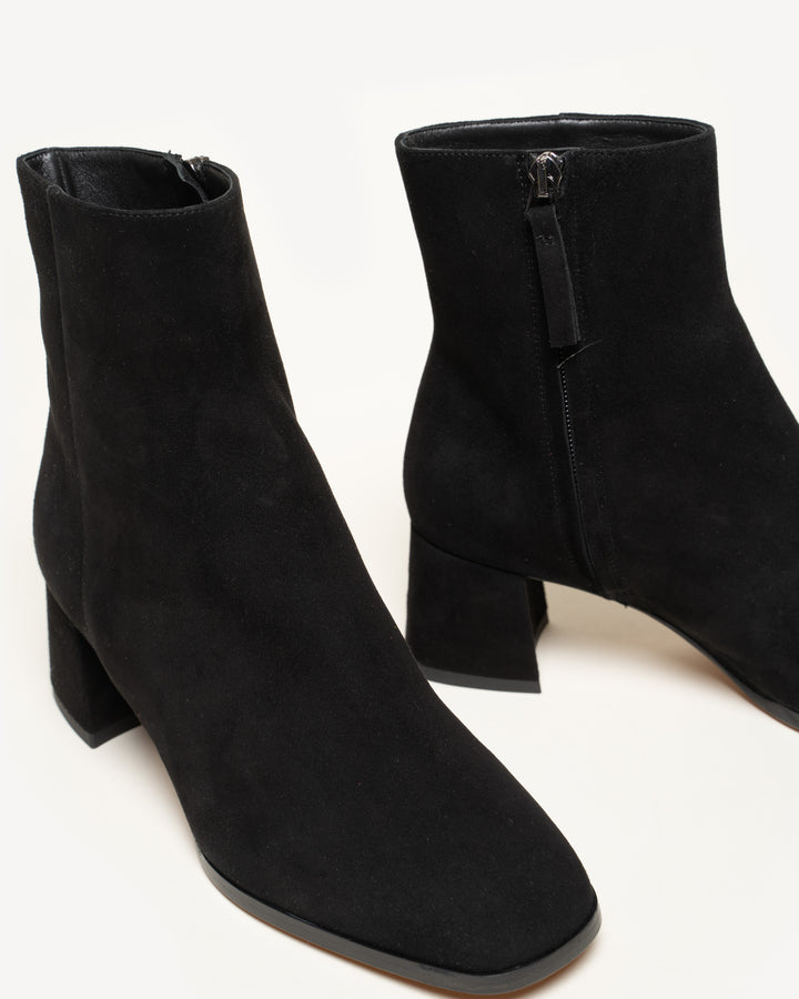 The Cristina Black Suede M.Gemi